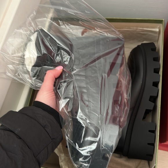 Gucci booties boot 40 NWB black Chelsea - Picture 4 of 9